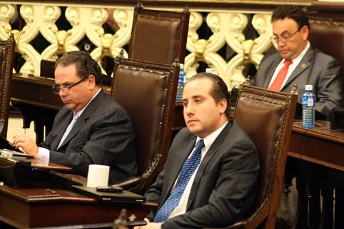 En Puebla no hay municipios endeudados: Riestra