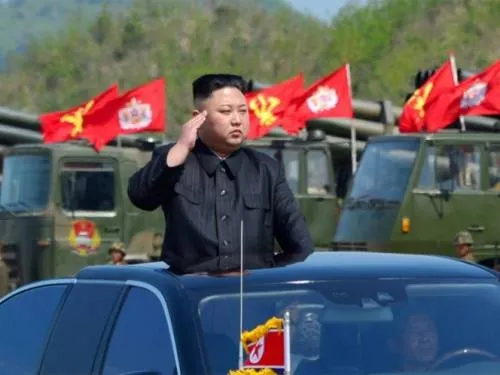 Presume Norcorea prueba de nuevo misil con “ojiva nuclear pesada”