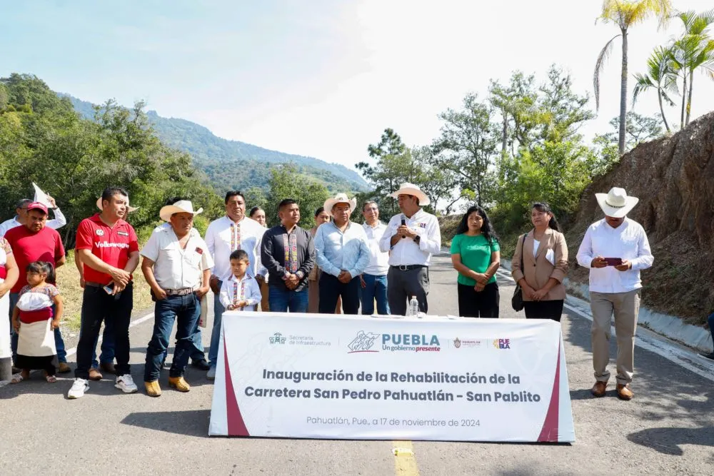 Gob Pue Entrega Rehabilitacion Carretera Pahuatlan