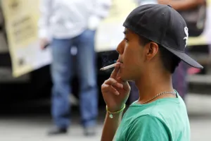 Uno de cada diez cigarrillos consumidos en el mundo es ilícito