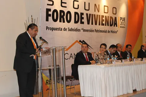 Trabajo conjunto entre Sedeso e IP para abatir carencias de vivienda