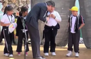 No se dice “ler”, se dice “leer”. Niña corrige a Aurelio Nuño