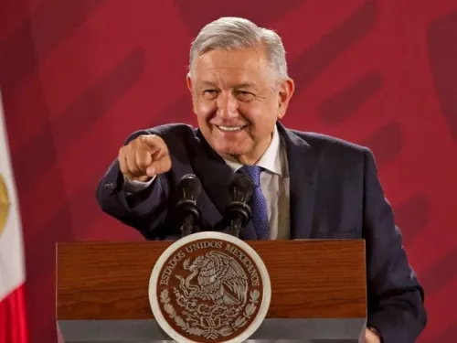 Confirma López Obrador informe en el Zócalo el 1 de diciembre