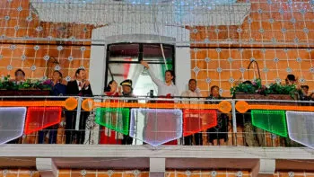 Refrenda Ariadna Ayala la justicia social en su segundo Grito de Independencia