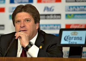 Miguel Herrera justifica exclusión de Muñoz del Tri mundialista
