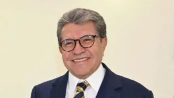 Monreal les vende “espejitos” a los diputados poblanos