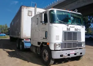 Recuperan tractocamión con más de 1 mdp en mercancía