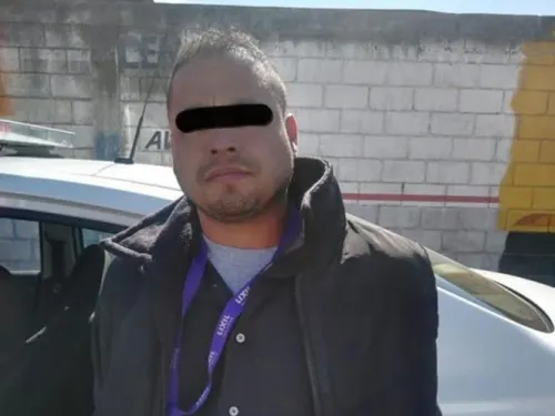 Ahora acusan a embajador mexicano de robar playeras en aeropuerto