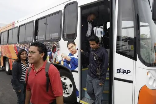 Seis estudiantes denunciaron el asalto en autobús de la BUAP