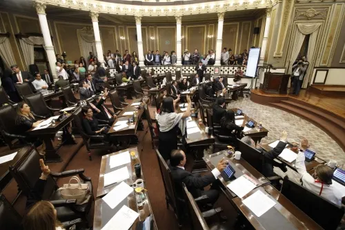 Secretarios de Finanzas y Turismo comparecerán ante el Congreso por Smart City