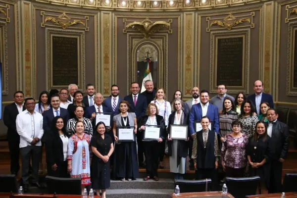 Congreso De Puebla Presea Luis Rivera Terrazas