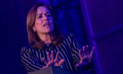 Margarita Zavala renunciará al PAN, irá por vía independiente