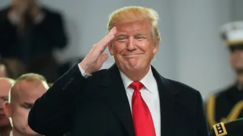 Twitter suspende varias horas cuenta de la campaña electoral de Trump
