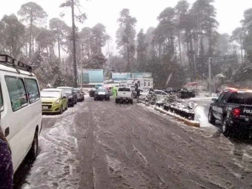 Por bajas temperaturas cierran parques Izta-Popo y Nevado de Toluca