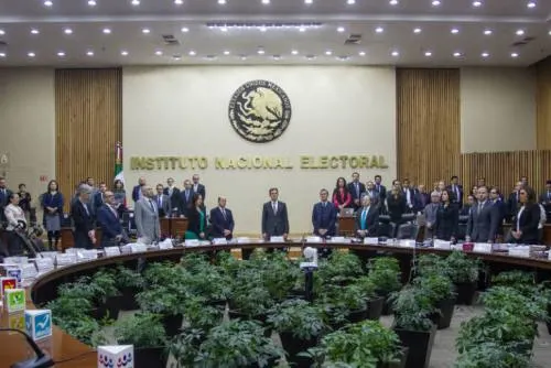 INE avala pérdida de registro de Encuentro Social y Nueva Alianza