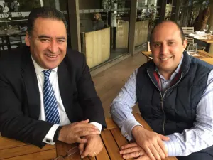 Reaparece Fernando Manzanilla en la política, se reúne con Humberto Aguilar