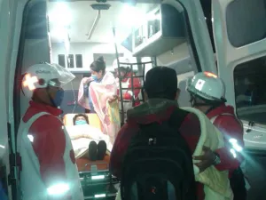 Fuga en ducto de Pemex causa desalojo de hospital en Puebla