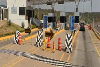 Ni la Marina logra frenar la ola de asaltos en la autopista Tlaxco–Tejocotal