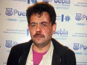 Policía asegura a sujeto, presunto responsable de robo y daño en propiedad ajena