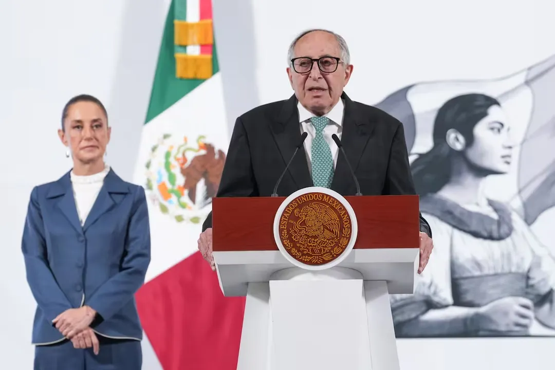 Refuerza Sheinbaum campaña en escuelas contra comida chatarra y exceso de azúcar
