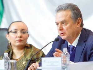 Sener: sólo hay gasolina para 3 días; creció demanda en 13 años