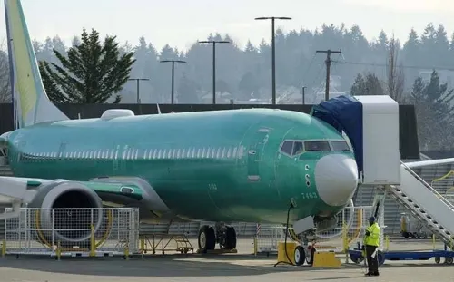 Boeing detendrá producción del 737 MAX en enero