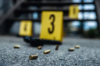 Ejecutan a un hombre frente a su esposa y hieren a sus hijos en Chietla