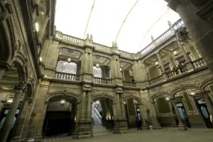 Suspenden colocación de domo en el Palacio Municipal