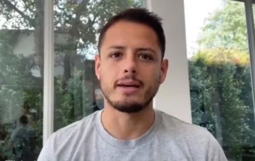 “Chicharito” agradece a profesionales de salud su lucha ante COVID-19