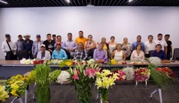 Promueven en el Congreso de Puebla la venta de flor originaria de Atlixco