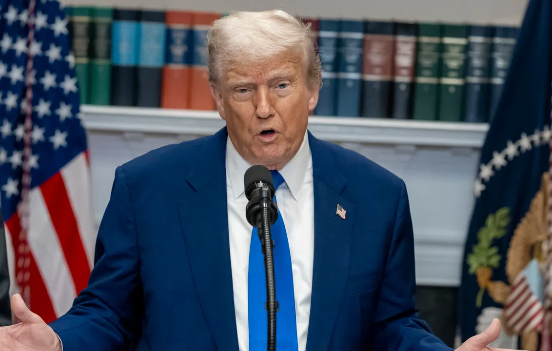Donald Trump anuncia un aumento de aranceles al acero importado del 25% al 50%