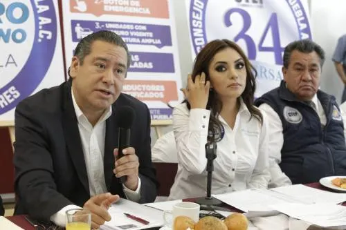 Exige Soto Martínez se retiren los permisos al servicio de taxi Uber