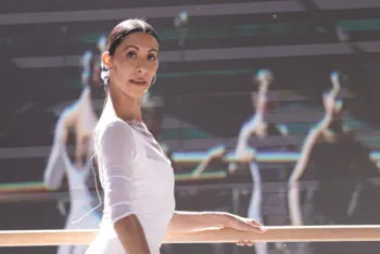 Elisa Carrillo reúne a casi 700 personas en clase magistral de ballet en el zócalo de Puebla