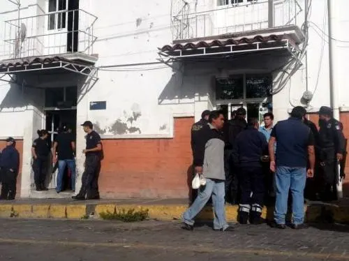 La FGE investiga a cuatro custodios de Tecamachalco por fuga de interno