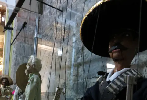 Muestran figuras de protagonistas de la Revolución Mexicana