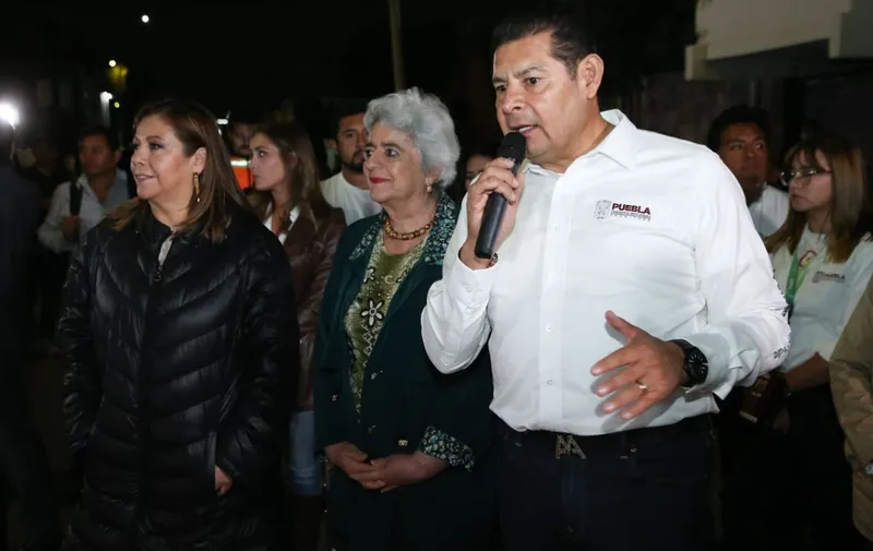 bacheton-gob-pue-col-san-manuel