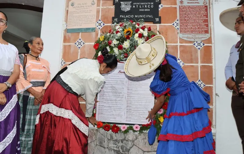 atlixco-pega-bando-patrio