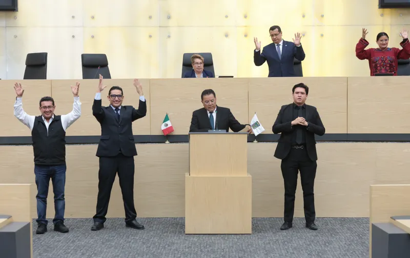 En tribuna, Miguel Márquez Ríos, diputado local de Puebla por el PVEM. Foto: Especial