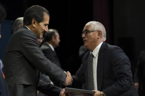 VIDEO: La BUAP reconoce a personal académico y administrativo con más de 20 años de antigüedad