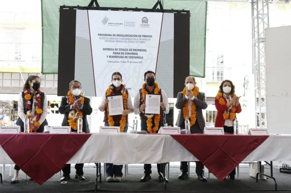 Entrega SEGOB 70 títulos de propiedad a poblanos de la Sierra Nororiental