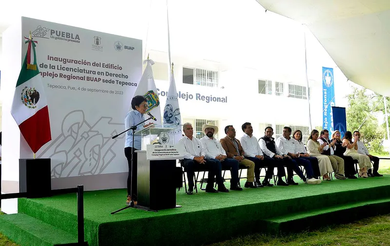 buap-tepeaca-complejo-regional-centro-edificio-derecho