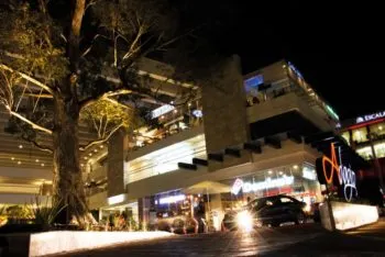Roban un reloj de lujo valuado en 1.5 millones de pesos en un asalto a bar en Lomas de Angelópolis