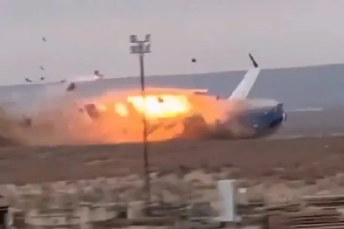 Presidente de Azerbaiyán, Ilham Aliyev, acusa a Rusia de disparar contra el avión que se estrelló causando 38 muertes