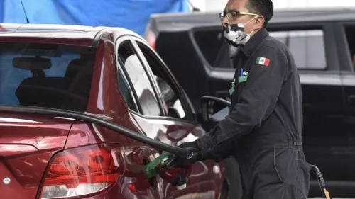 Más de 11 mil gasolineras en México han bajado sus precios por crisis petrolera