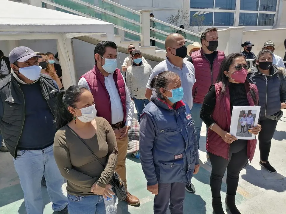 Militantes morenistas mantendrán plantón en IEE; tachan a Garmendia de “títere” de Armenta
