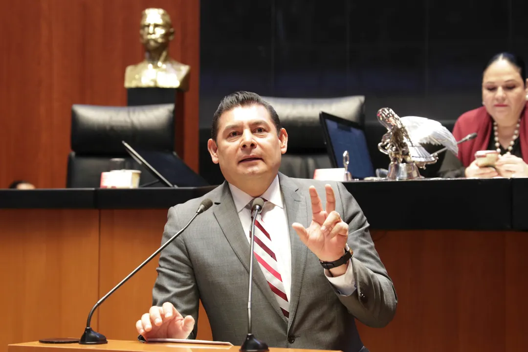 “Cuando el perro es bravo…”, responde Armenta a su correligionario Cayetano García