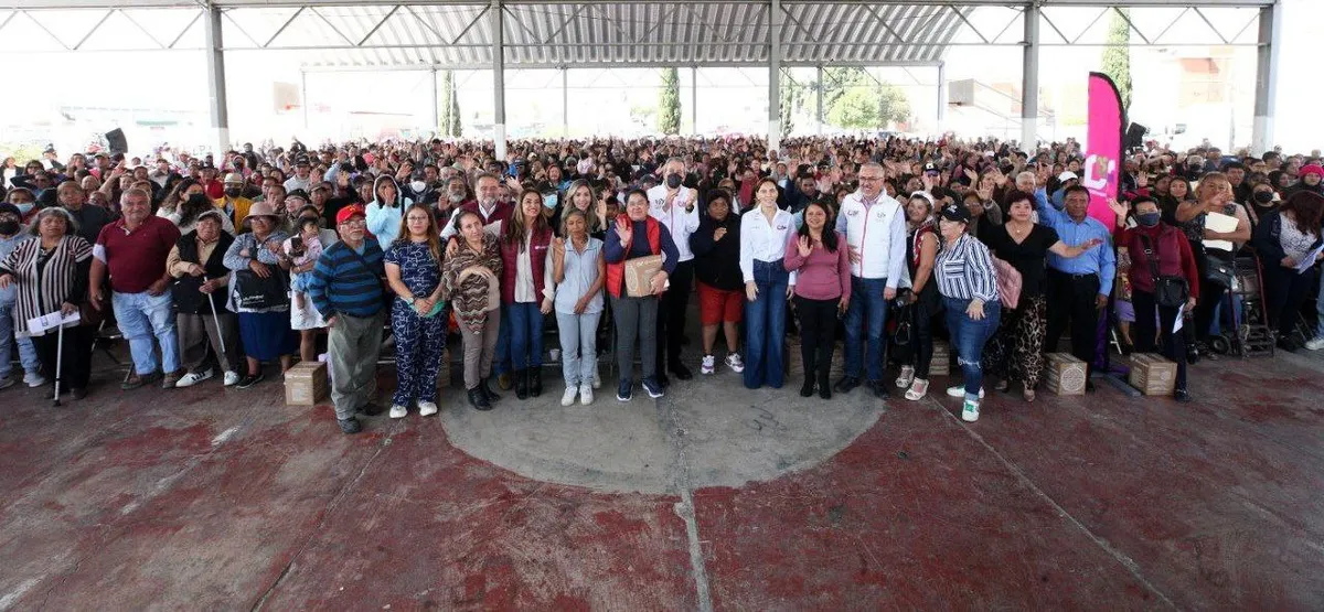 ayto-pue-entrega-despensas-u-h-santa