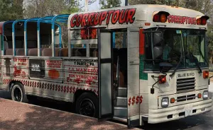 Estrenan en la Ciudad de México paseo por el Corruptour