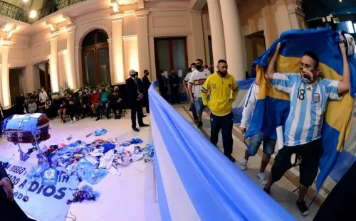 Así se vive la despedida a Diego Armando Maradona