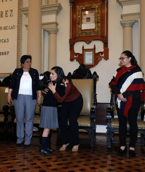 Estudiantes y autoridades municipales se unen para combatir la violencia escolar